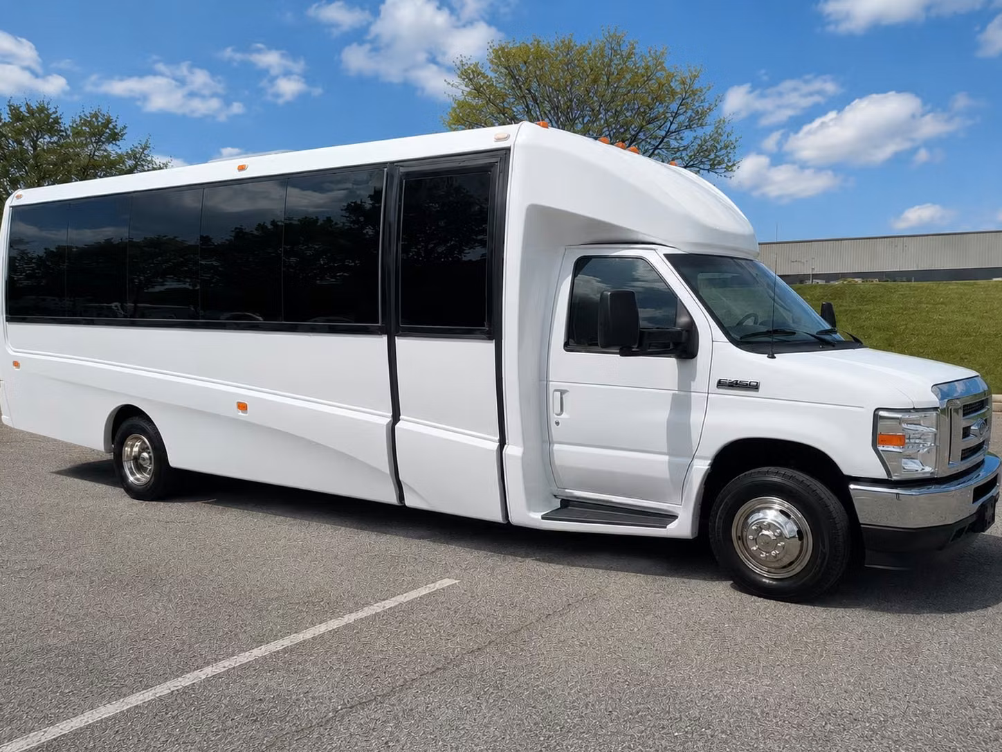 15 passenger minibus