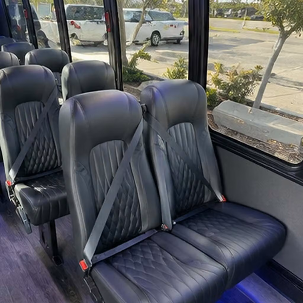 duluth 35 passenger minibus rental