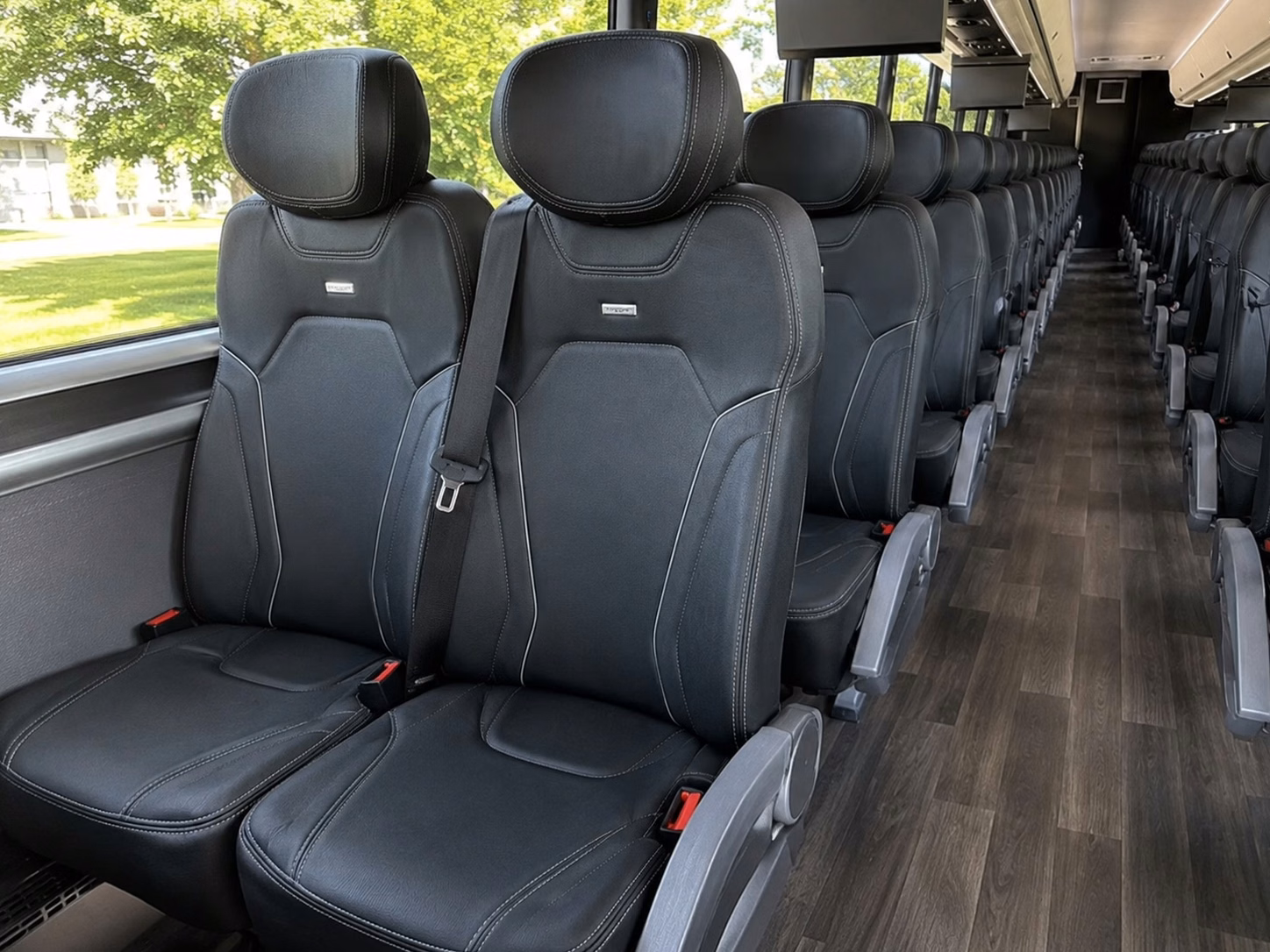 how bus type and size change charter bus prices in duluth minnesota