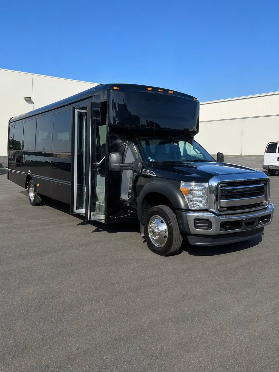 party bus rentals for duluth concerts and nightlife